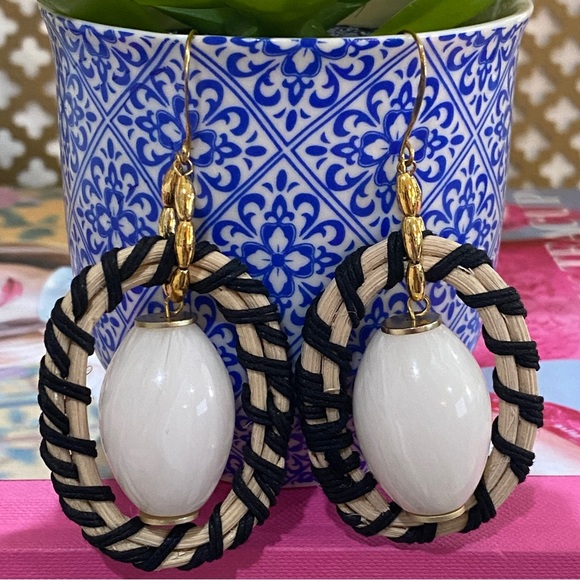 Raffia-Wrapped Wicker Oval Earrings - Picture 1 of 10